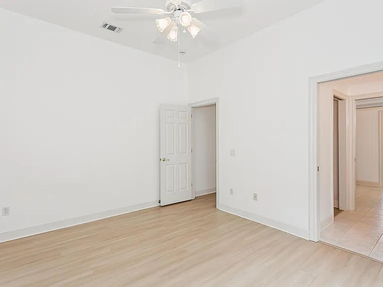 5930 Hermitage Dr — Photo 25