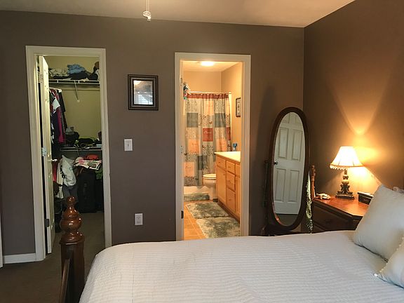 3rd image of 502 Evening Shade Dr N