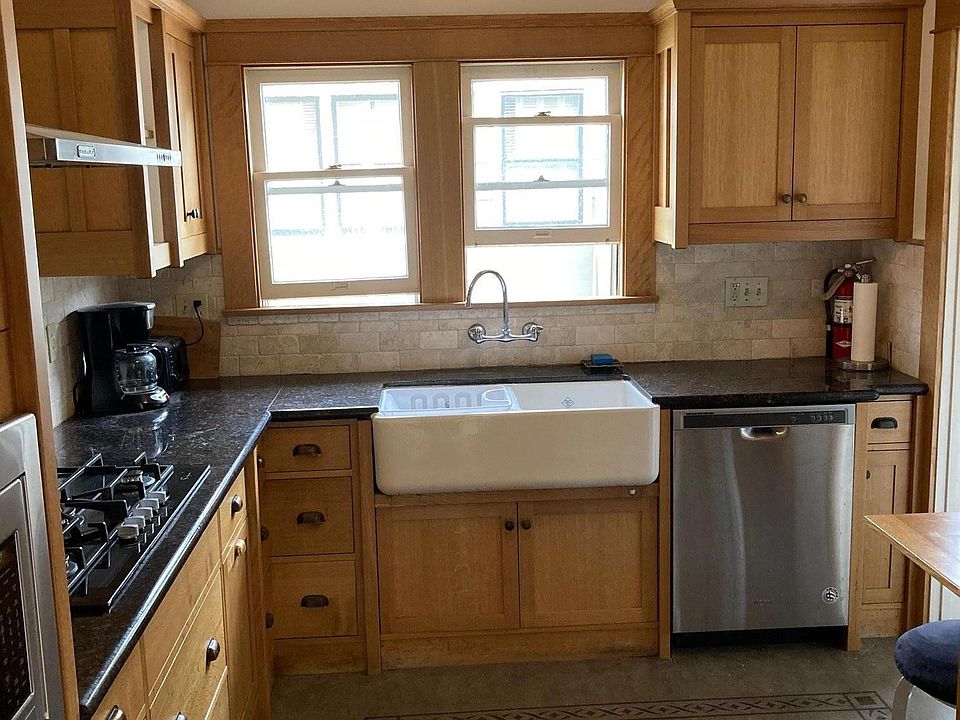 2nd image of 4021 Alameda Dr