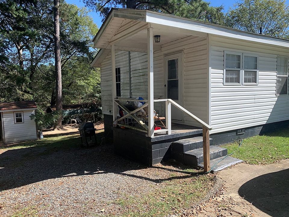 2nd image of 1290 SE Perry Dr