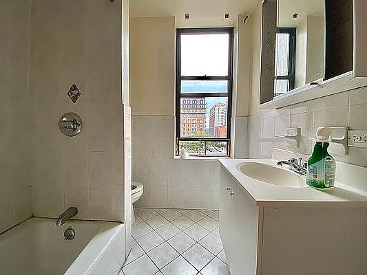 3rd image of 243 W 107th St #5A