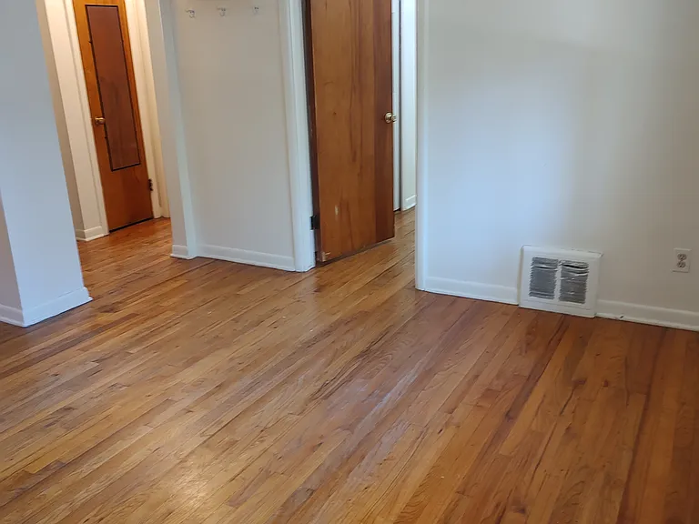 2012 Dexter Ave — Photo 7