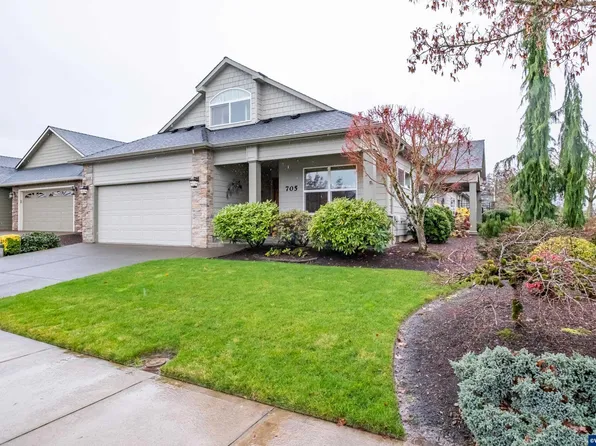 705 SE Stoneridge Ln, Dallas, OR 97338