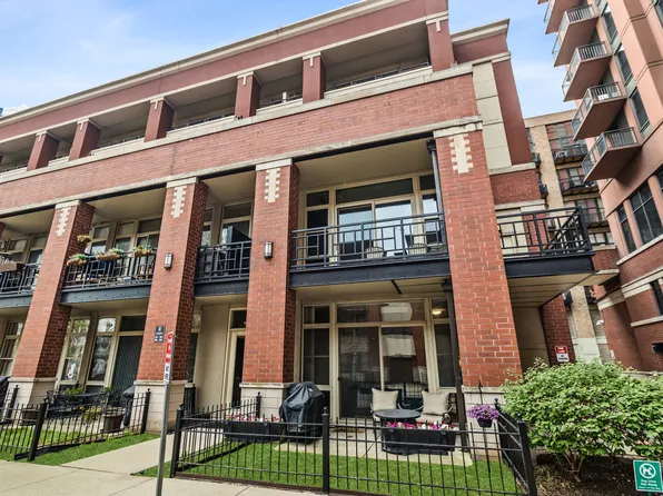 324 N Jefferson St APT 101, Chicago, IL 60661