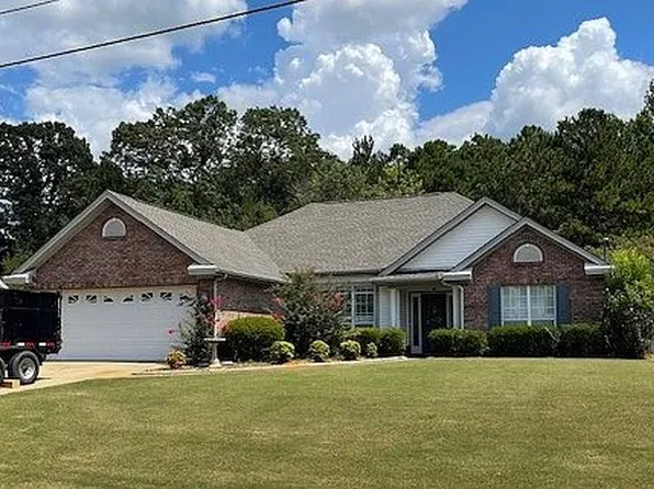 160 Old Orchard Loop, Deatsville, AL 36022