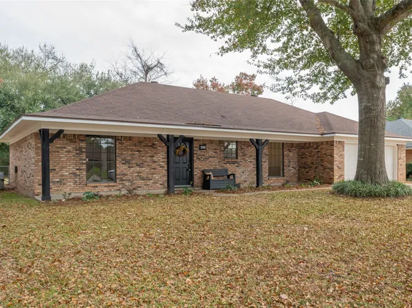 4917 Longstreet Pl, Bossier City, LA 71112