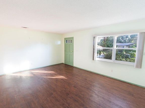 5th image of 650 E Sanford St