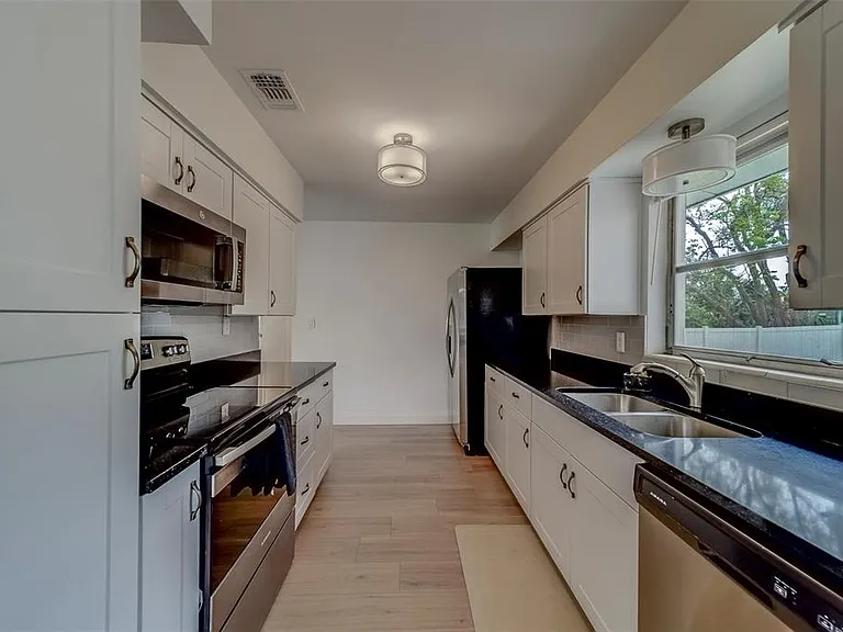 11424 79th Ave — Photo 13