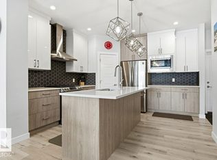 8018 Kiriak Line SW, Edmonton, AB T6W 4V2