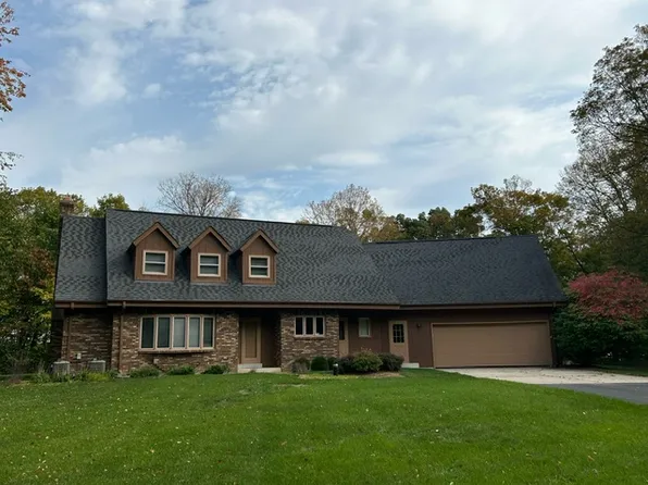 4530 Hillside Rd, West Bend, WI 53095