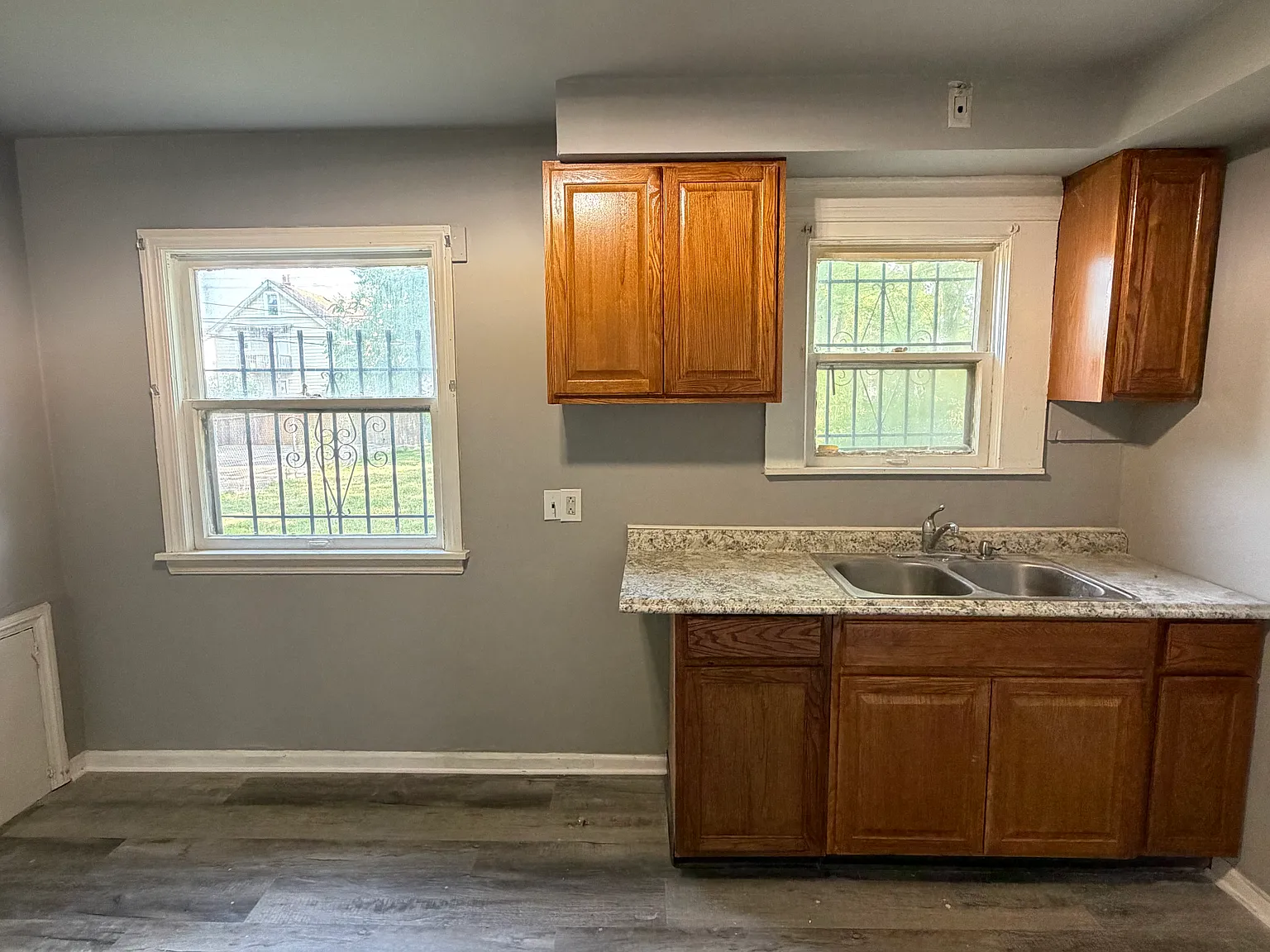 3 bed, $1,300 — Photo 4