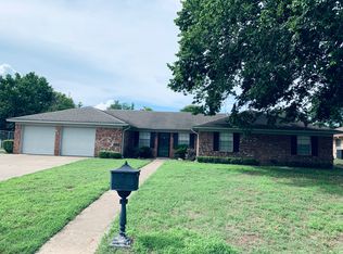 125 Briarmeadow Dr, Longview, TX 75604
