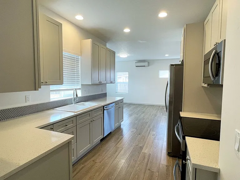 5899 N Lakeshore Way — Photo 28