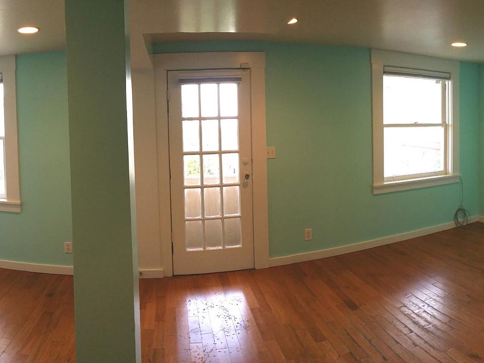 2nd image of 2682 Filbert St