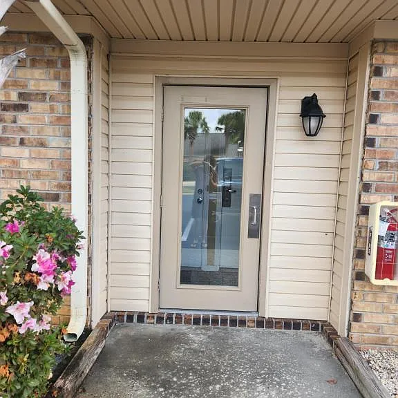 205 Double Eagle Dr #E1 — Photo 2