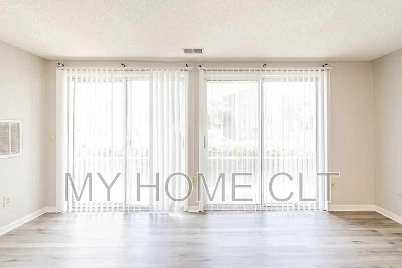 3 bed, 2.0 bath, 847 sqft, $1,300 — Photo 3