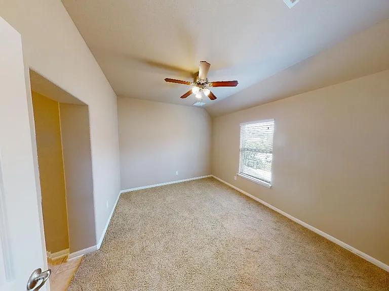 5705 Lipan Apache Bnd — Photo 42