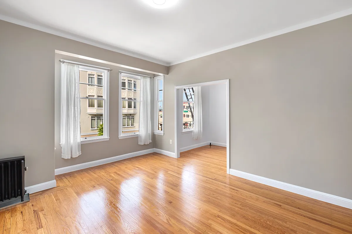 Building Photo - 2774 Franklin St #2