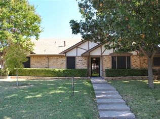 3902 Woodside Rd, Carrollton, TX 75007