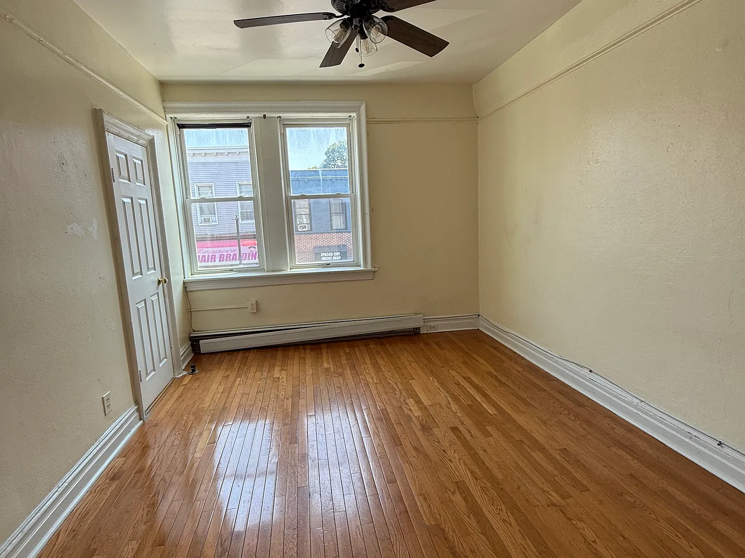4 bed, 1100 sqft, $2,250 — Photo 4