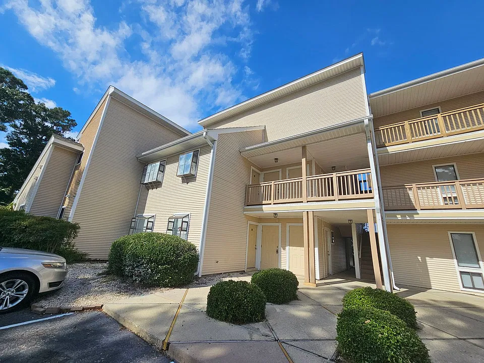 1025 Plantation Dr #2411