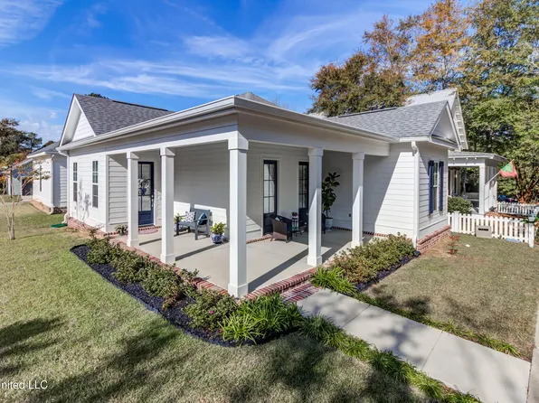 19739 Savannah St, Biloxi, MS 39532