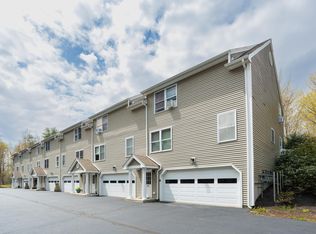 203 Coastal Woods Cir #203, Kittery, ME 03904