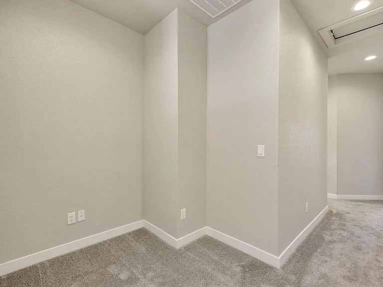 820 Schlagel St #7 — Photo 10