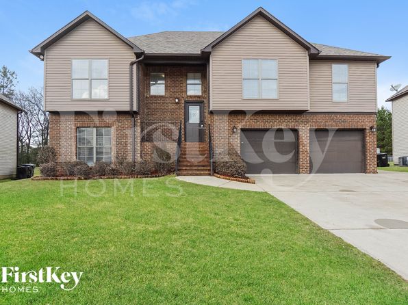 5179 Meadow Lake Cir, Bessemer, AL