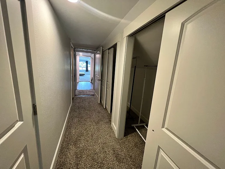 308 Oak St — Photo 17
