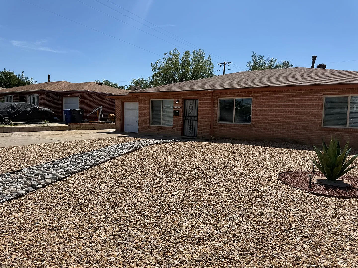 NE Home — Photo 2