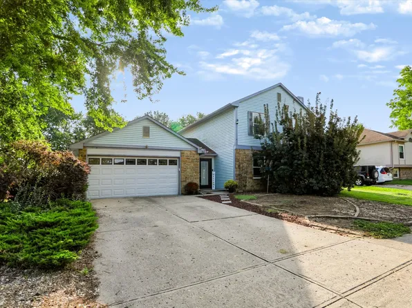 7549 Southern Lakes Dr, Indianapolis, IN 46237