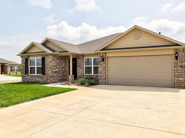 440 Fox Den Dr
