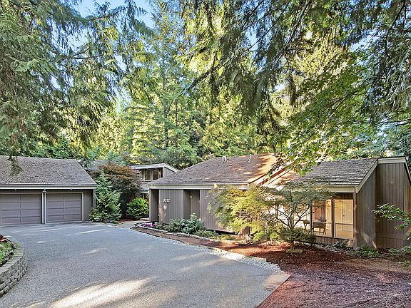 2nd image of 3332 Sahalee Dr W