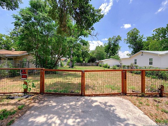 2nd image of 234 Russell LOT 2