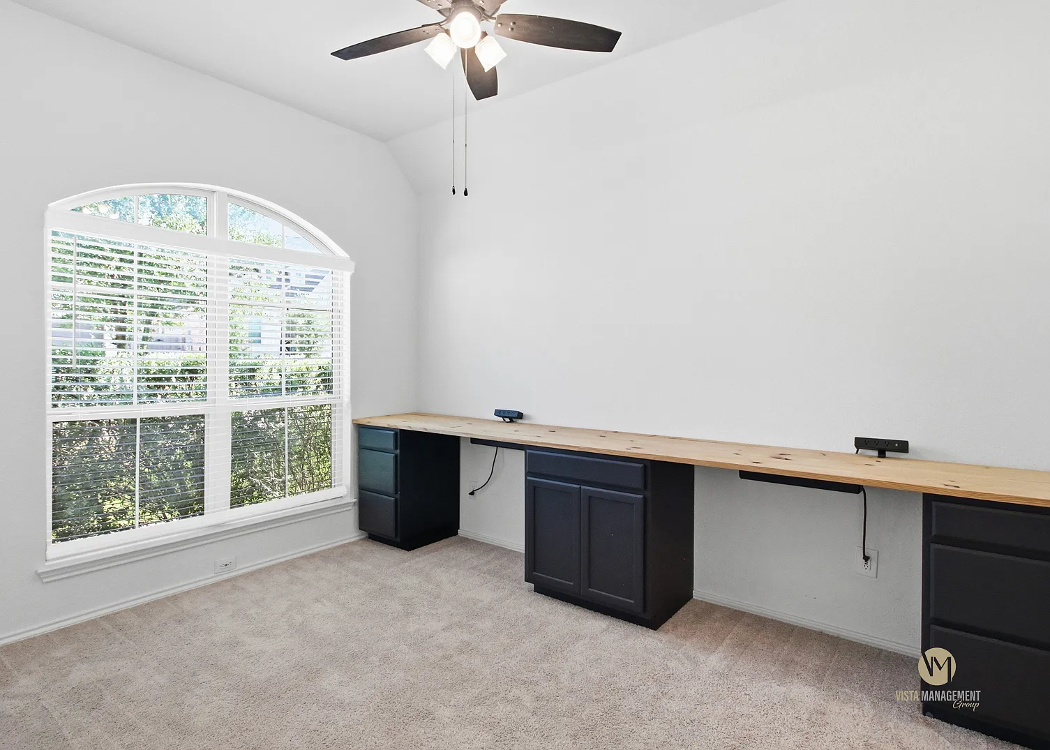 4 bed, 1992 sqft, $2,250 — Photo 4