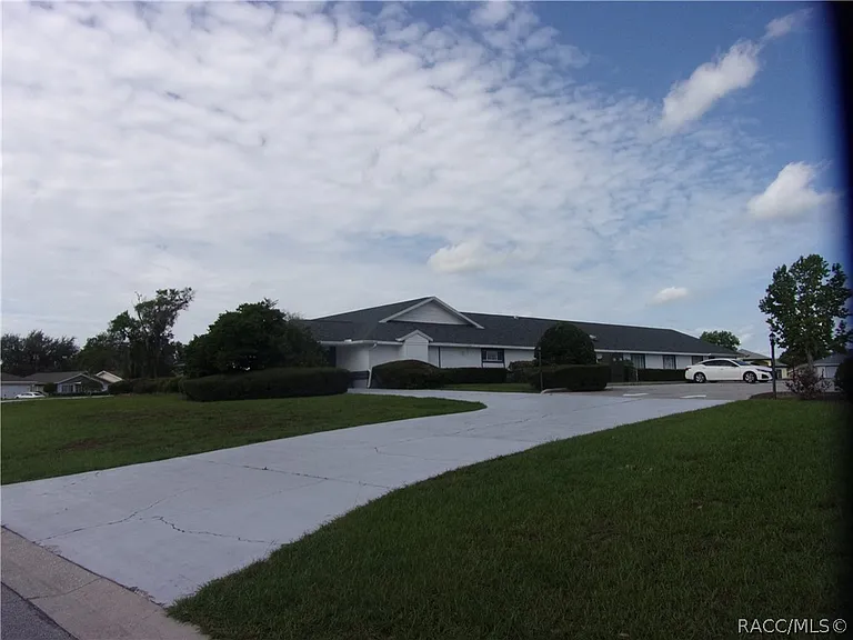 10494 S Drew Bryant Cir — Photo 25