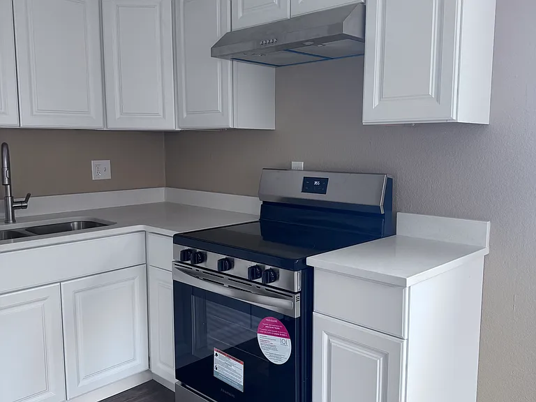 875 S Quebec St #25 — Photo 6