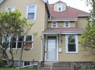 28 Stevens St APT A, Methuen, MA 01844