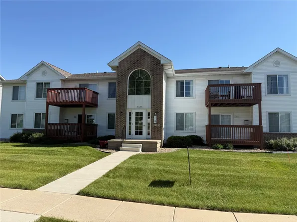 5575 Kacena Ave Unit 5, Marion, IA 52302