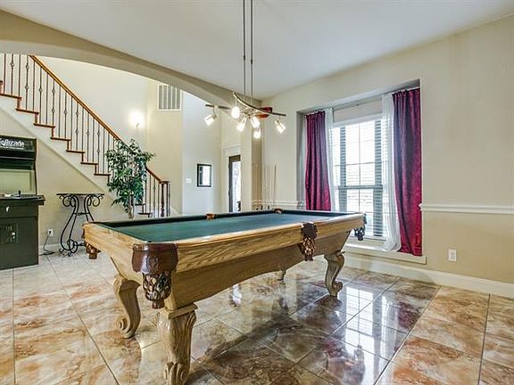 4th image of 1109 Heather Cir