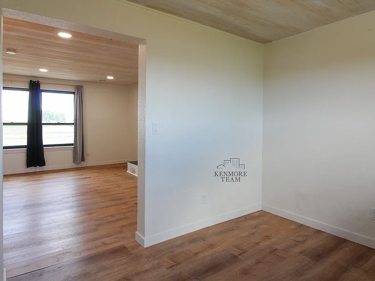 4151 Columbia River Rd — Photo 23