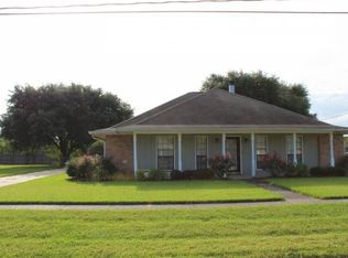6614 Maple St, Zachary, LA 70791