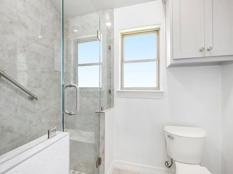 7711 Antoine Dr — Photo 18