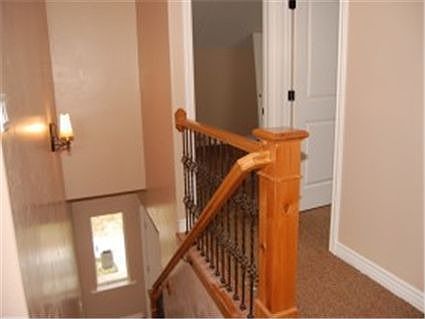 5th image of 15 Eastwood Dr