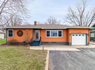 830 Park Ave, Hamburg, MN 55339
