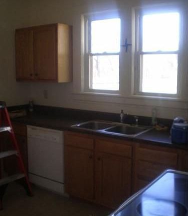 5th image of 2532 Brook St NE