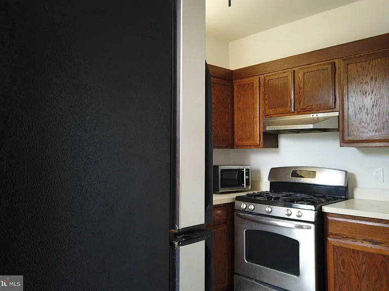 604 9th St NE #9 — Photo 6