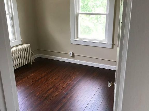 Bedroom 2 (Master bedroom similar but a little larger)