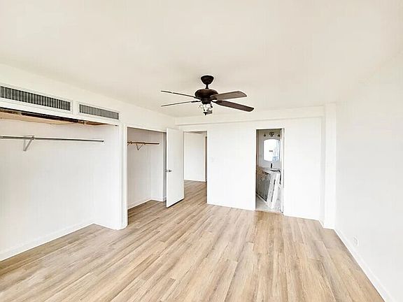 5th image of 5801 N Sheridan Rd APT 1D